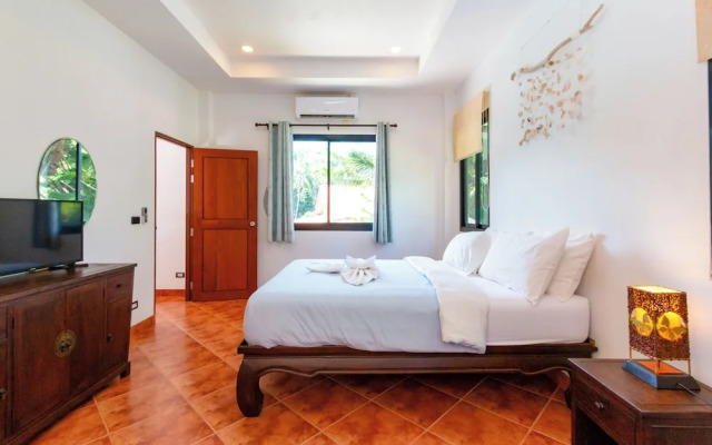 Cozy Pool Villa Outdoor Jacuzzi V197