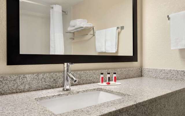 Baymont by Wyndham Des Moines North