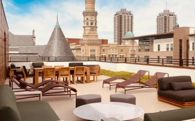 CozySuites on Mass w garage parking 20