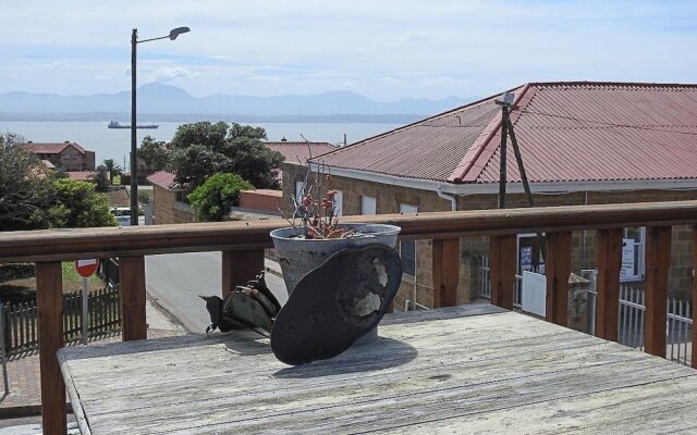 Mossel Bay Backpackers