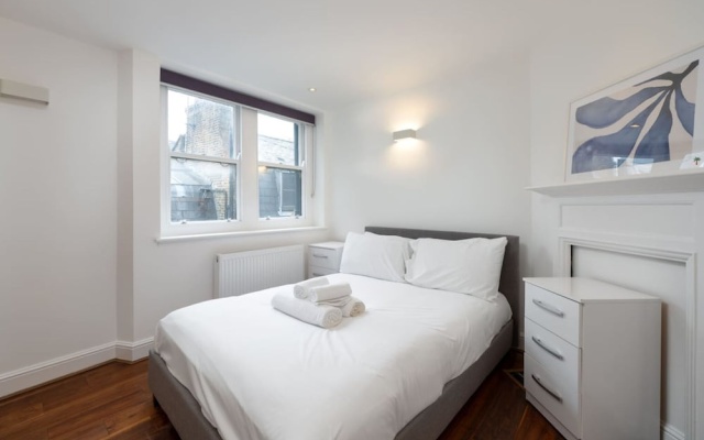 Central London 3 Bed Flat FS4