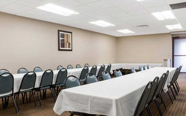 Baymont by Wyndham Jamestown Conference Center & Water Park