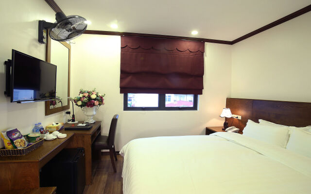 West Lake Home Hotel & Spa