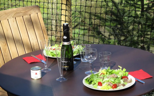 Les Cabanes de la ferme du Duzou