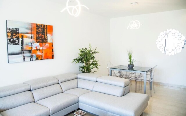 R Sidence Malaga Luxe et Confort La Marsa
