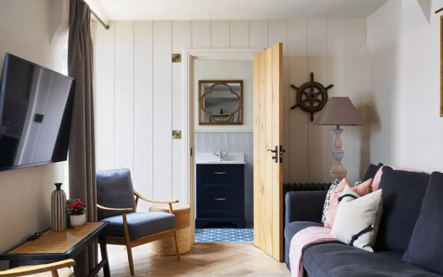 The Old Coach House - From 500 Per Night