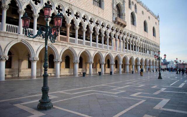 Venice Palace Tintoretto