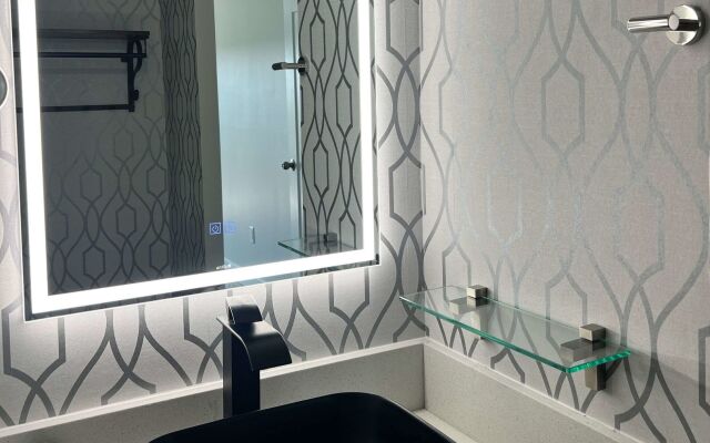The Vic, Ascend Hotel Collection