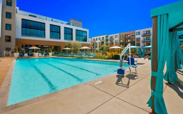 Bluebird Suites near Facebook HQ