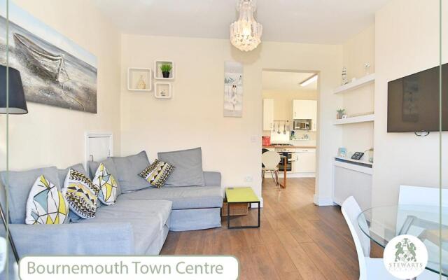 Town Centre House for 6 Guests