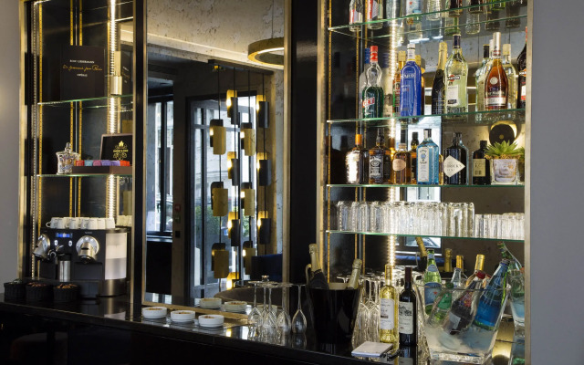 Le 10 Bis Hotel