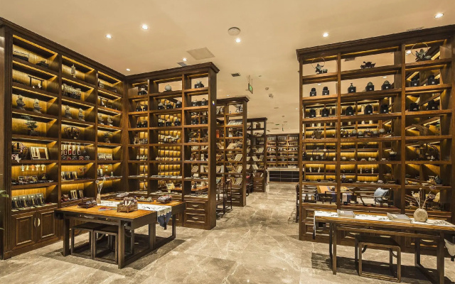 Tang Xiao-Zhu · Tangshan Feast Cultural and Tourism Hotel