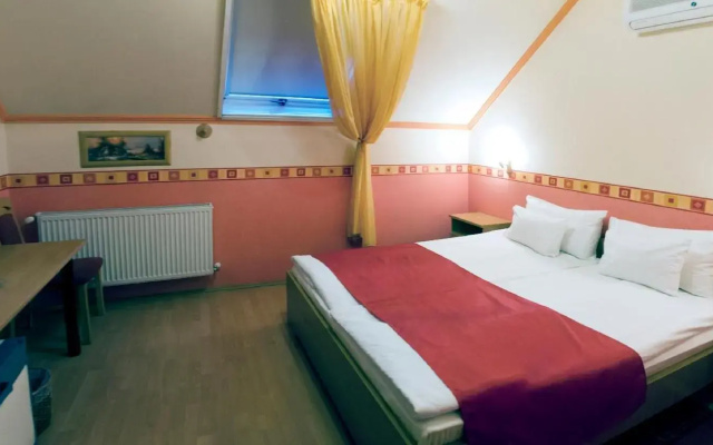 Arany Patkó Pension