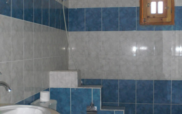 El Fayrouz Hotel