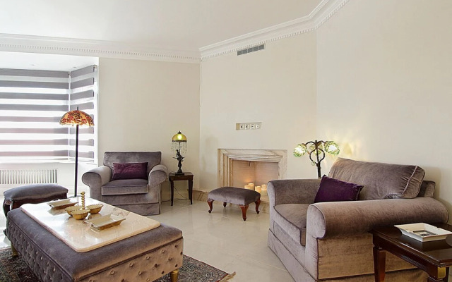 Royal Riviera Residence