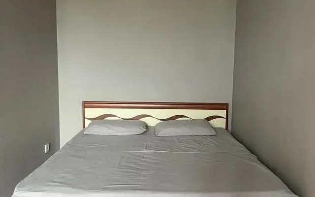 Apartments on 18 Matrosova Street