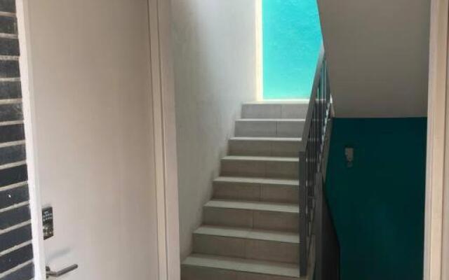 GRAN UBICACIÓN, en la zona de SANTA FE, KING BED