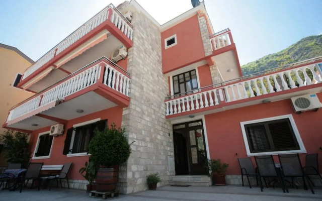 Simun Apartments