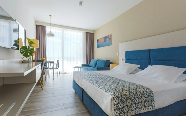 Romana Beach Resort
