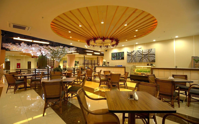 Xenia Hotel Clark - Multi Use Hotel