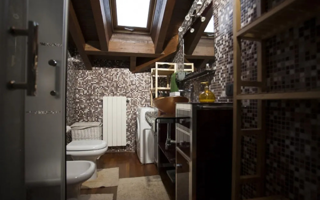 Bnbook - Train Station Loft