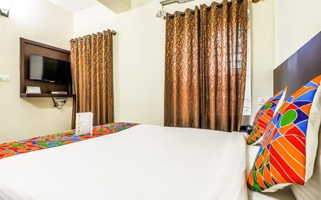 Fabhotel Comfort Inn