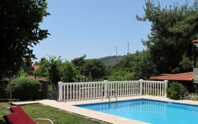 Villa AX20 by JoyLettings