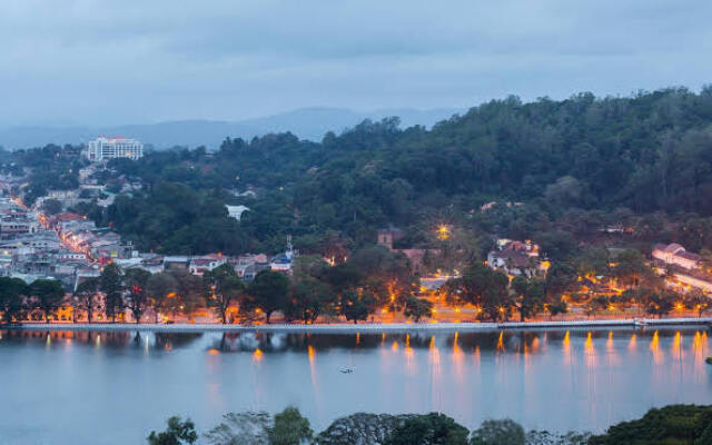 Sandriana Lake View