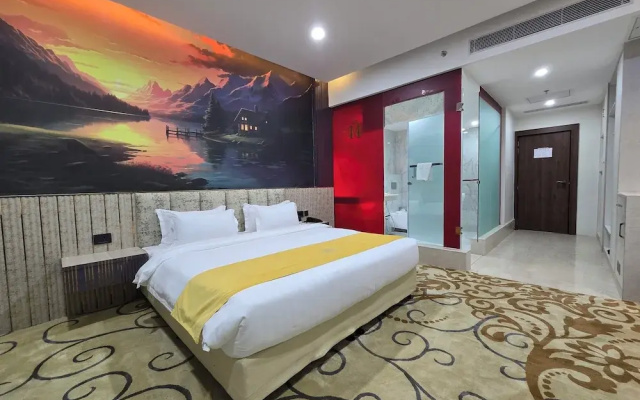 Hotel Mechi Crown