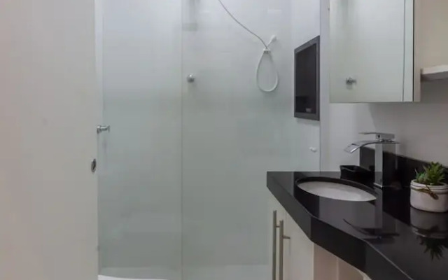 Just a few Steps From Copacabana Beach Pf512