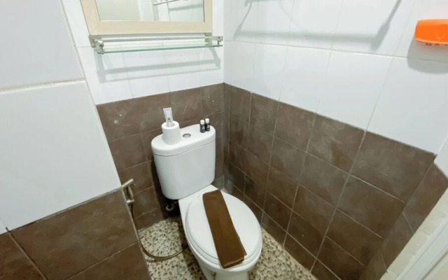 Best Price And Relaxing 1Br At Green Pramuka City Apartment