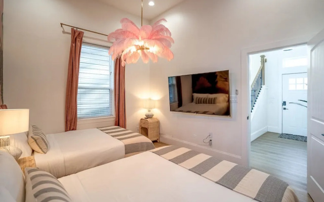 The Green Haus Luxxe Cabana Rooftop Retreat