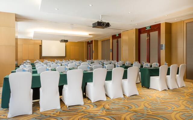 Crowne Plaza Yichang by IHG