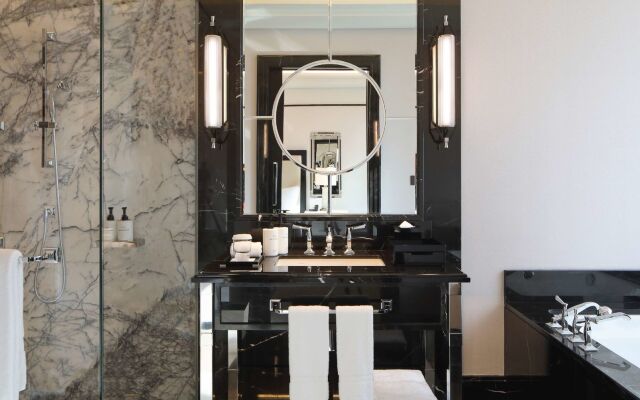Waldorf Astoria Doha West Bay