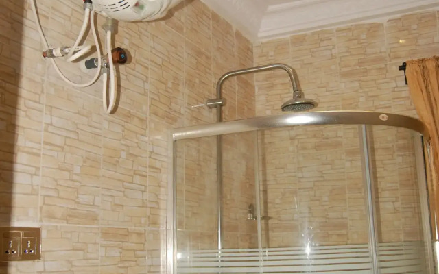 BEN AUTO guest house