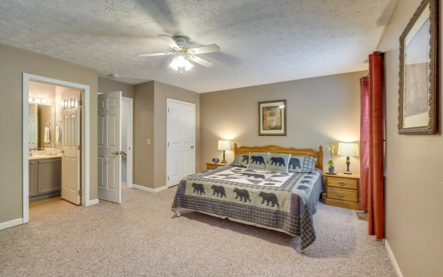Family-friendly Gatlinburg Home w/ Hot Tub!