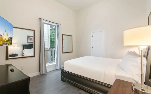Breathtaking Condos Near French Quarter