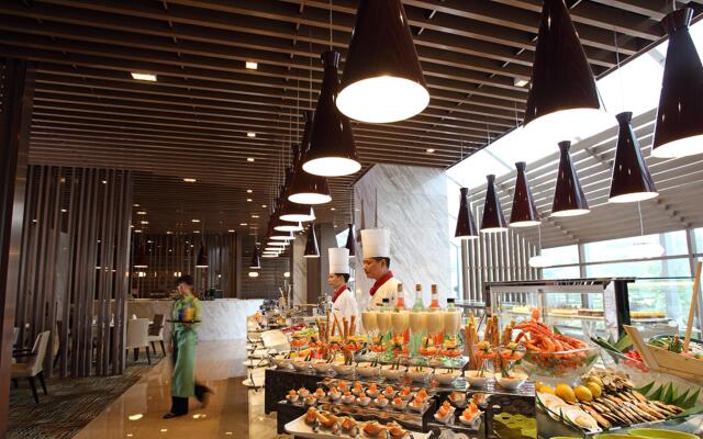 Crowne Plaza Zhongshan Wing on City by IHG