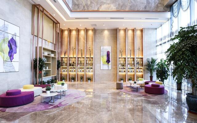 Lavande Hotels· Kuitun Center Park