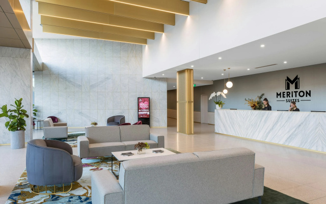 Meriton Suites Sydney Airport – Lobby – Sydney