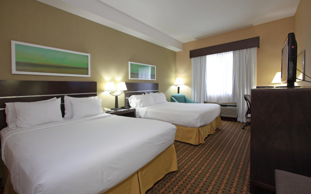 Holiday Inn Express & Suites - Vernon by IHG