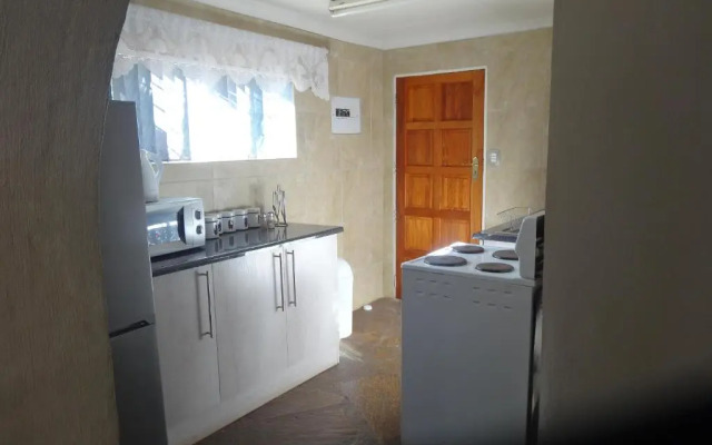 Waterglen Guest Lodge