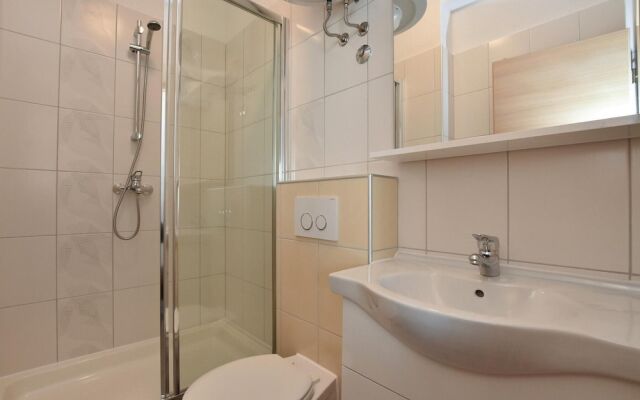 Awesome Home in Podstrana With Wifi and 1 Bedrooms