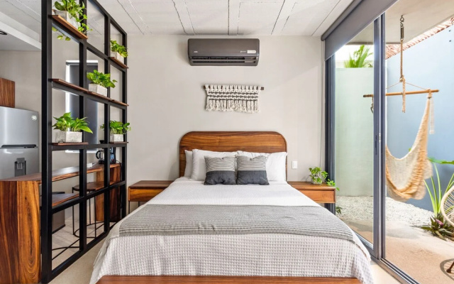 Searena Boutique Condos - Adults Only