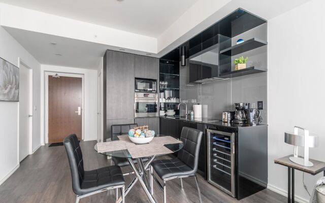 2BR Executive Suite Financial District