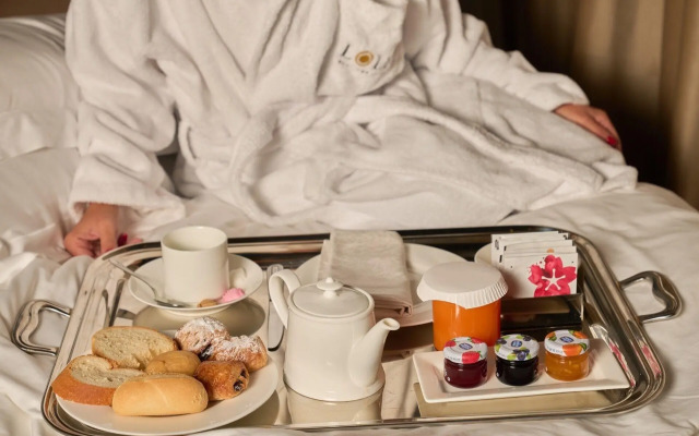 Loly Boutique Hotel