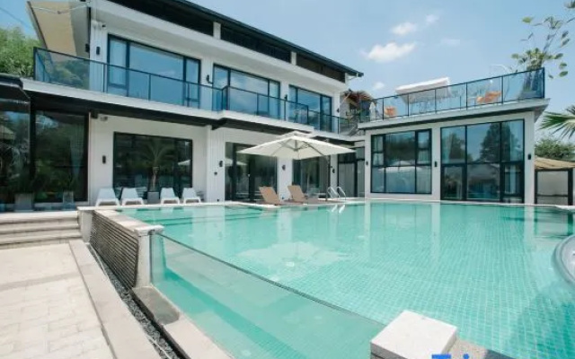 Moganshan Yunye pool slide villa