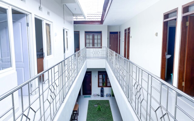 RedDoorz @ Simpang Borobudur