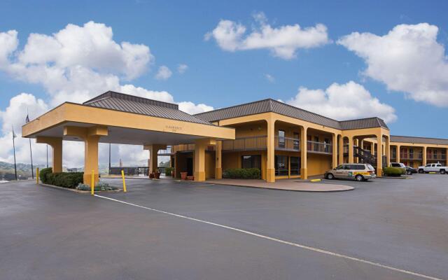 Quality Inn Airport - Southeast