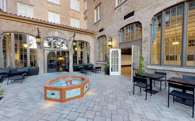 Hotel Petaluma, Tapestry Collection by Hilton